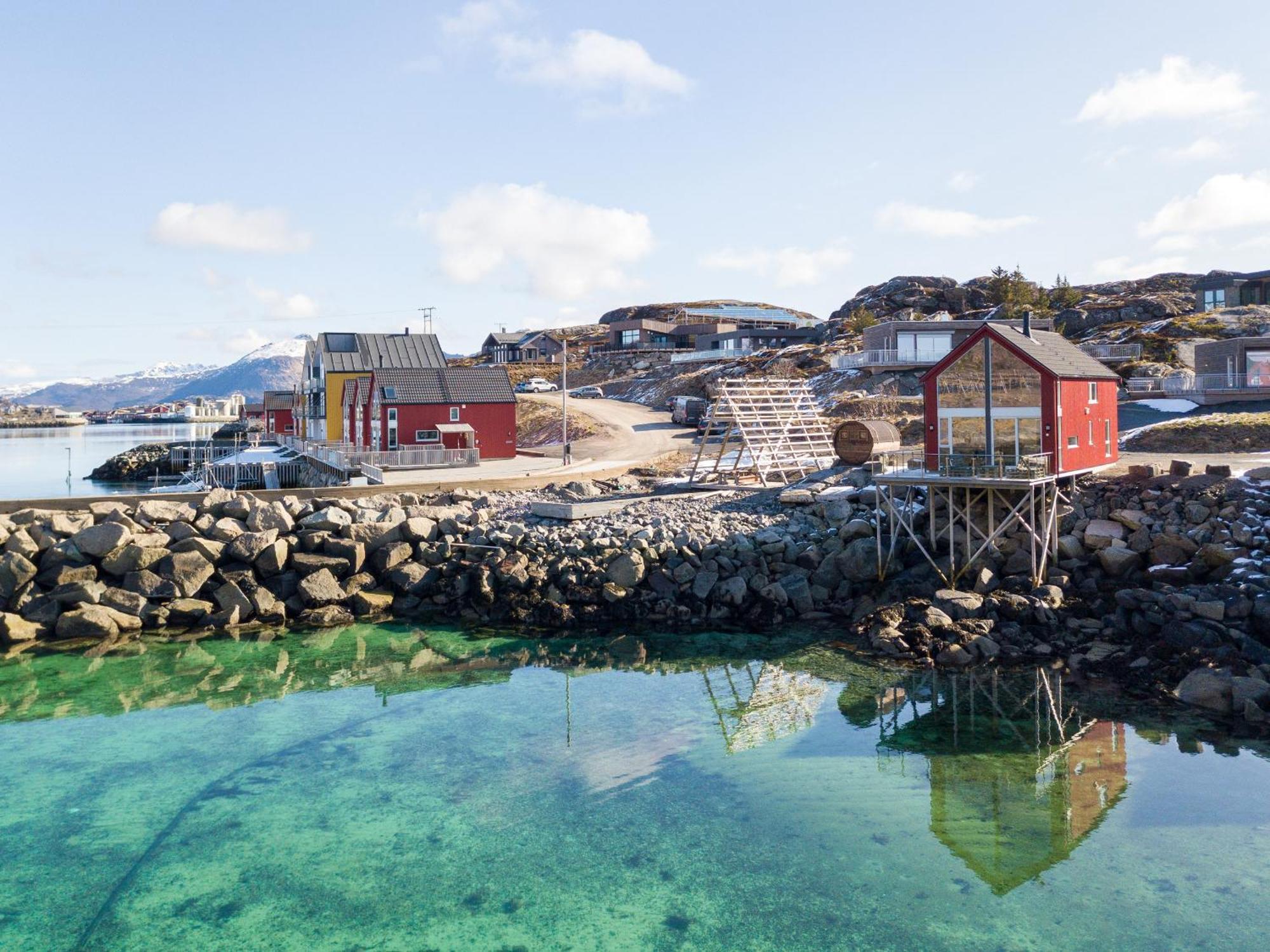 Lofoten waterfront luxury lodge Ballstad Extérieur photo